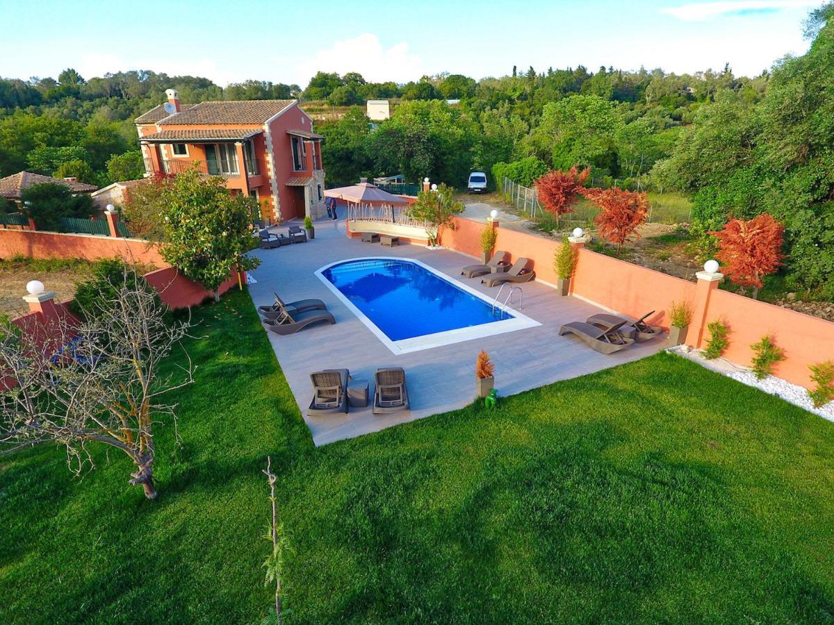 Villa Alex Sinarades ภายนอก รูปภาพ
