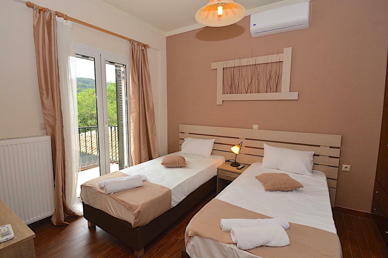 Villa Alex Sinarades ภายนอก รูปภาพ