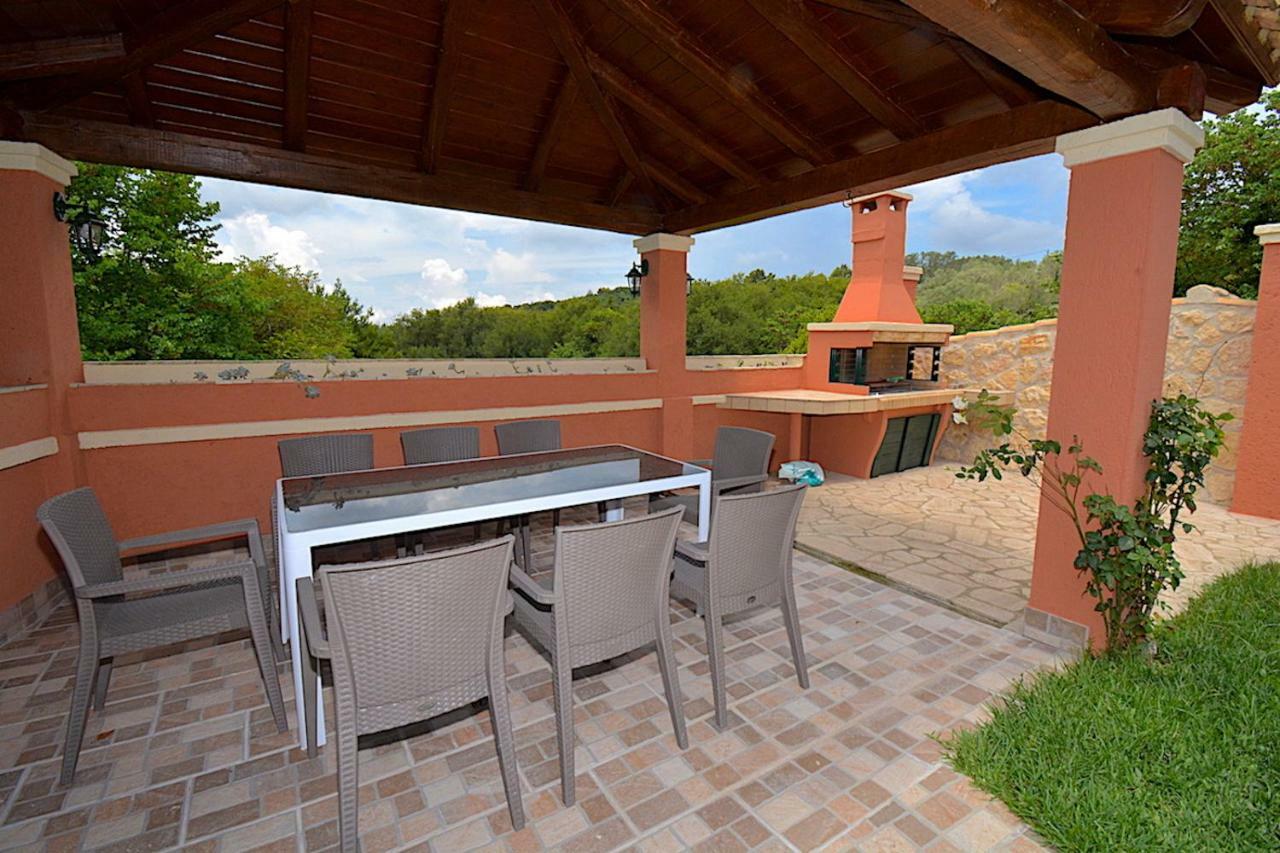 Villa Alex Sinarades ภายนอก รูปภาพ